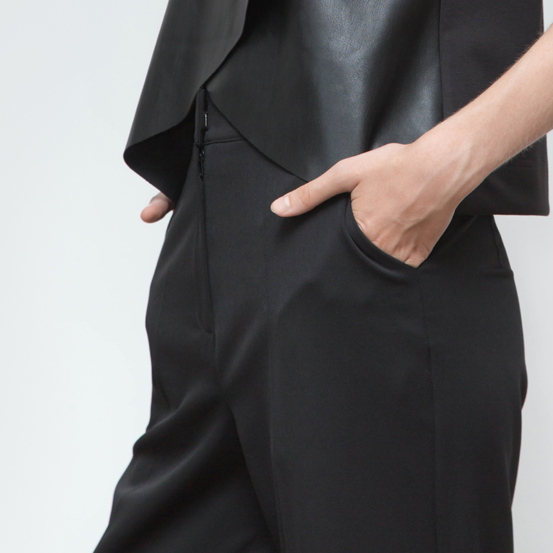 Black T-shirt - obrazek 5